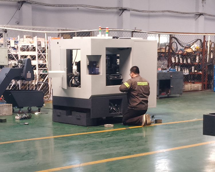 這一跪，跪出了車方機(jī)的黃金品質(zhì)