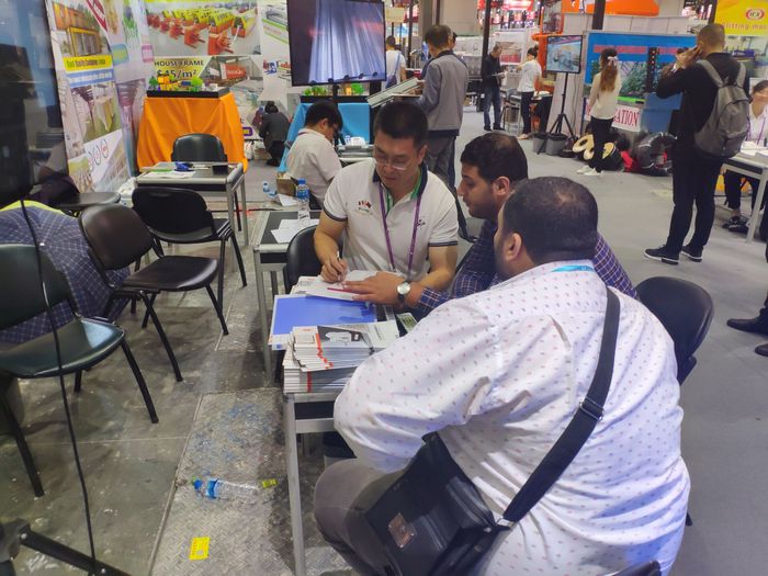 現(xiàn)場商討意向合同